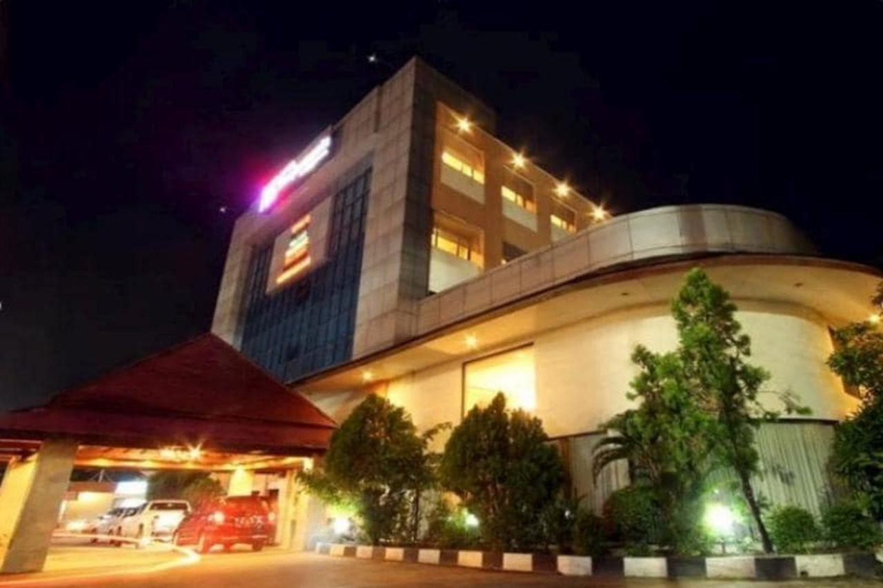 Hotel Internasional 4*